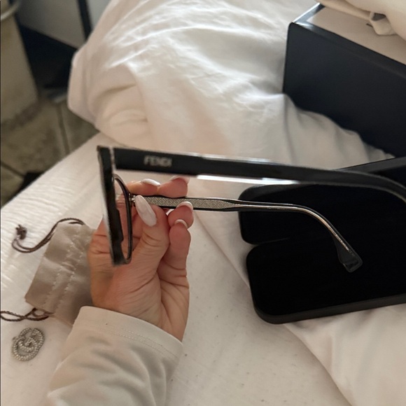 Fendi Elegant Black Eyewear - Picture 3 of 9